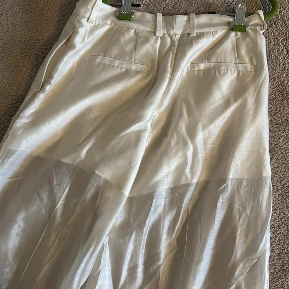 H&M Wide Leg Linen-Blend Trousers in Off-White